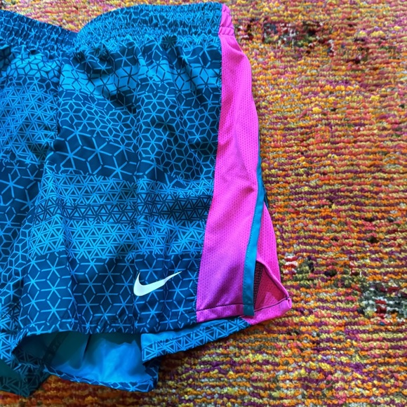 NW0T Youth girls xl Nike dri-fit shorts. Comes from a pet free smoke free home. - Picture 4 of 5